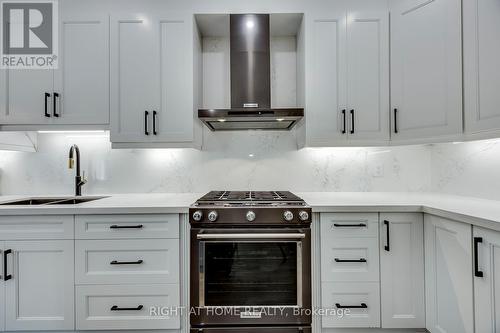 1451 Tobyn Drive, Burlington, ON - Indoor Photo Showing Kitchen With Double Sink With Upgraded Kitchen