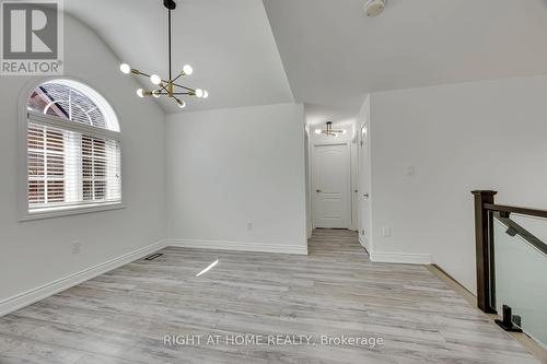 1451 Tobyn Drive, Burlington, ON - Indoor Photo Showing Other Room