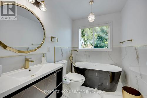 1451 Tobyn Drive, Burlington, ON - Indoor Photo Showing Bathroom