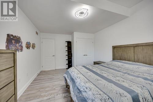 1451 Tobyn Drive, Burlington, ON - Indoor Photo Showing Bedroom