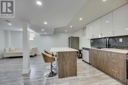 1451 Tobyn Drive, Burlington, ON - Indoor