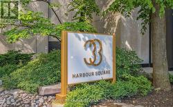 1803 - 33 HARBOUR SQUARE Toronto, ON M5J 2G2