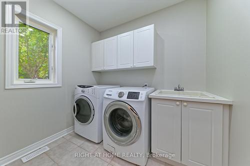 6843 Campbell Settler Court, Mississauga, ON - Indoor Photo Showing Laundry Room