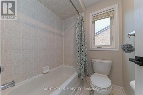 6843 Campbell Settler Court, Mississauga, ON - Indoor Photo Showing Bathroom