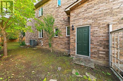 6843 Campbell Settler Court, Mississauga, ON - Outdoor