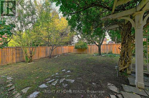 6843 Campbell Settler Court, Mississauga, ON - Outdoor