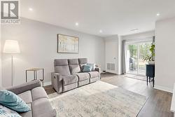 172 - 2001 BONNYMEDE DRIVE  Mississauga, ON L5J 4H8