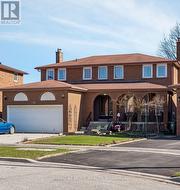 16 ASCOLDA BOULEVARD Toronto, ON M1J 2N7