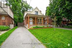 148 HADDON AVENUE S  Hamilton, ON L8S 1X8