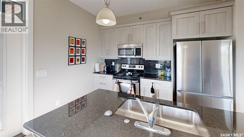 406 1515 Anson Road, Regina, SK - Indoor Photo Showing Kitchen With Stainless Steel Kitchen With Double Sink With Upgraded Kitchen