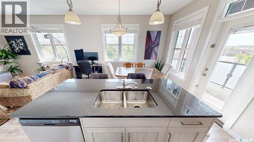 406 1515 Anson Road, Regina, SK - Indoor Photo Showing Kitchen With Double Sink