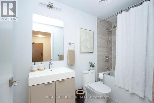 2920 Highway 7, Vaughan, ON - Indoor Photo Showing Bathroom