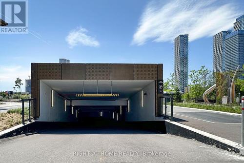 2920 Highway 7, Vaughan, ON - Outdoor