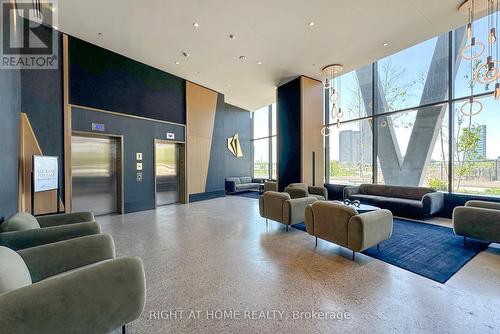 2920 Highway 7, Vaughan, ON - Indoor