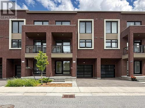 23 MONEYPENNY PLACE  Vaughan, ON L4J 0K9