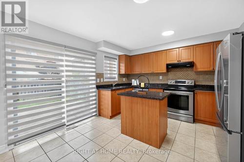 36 Earlsbridge Boulevard, Brampton, ON - Indoor Photo Showing Kitchen