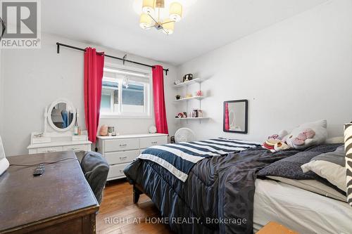 33 Benson Avenue, Mississauga, ON - Indoor Photo Showing Bedroom