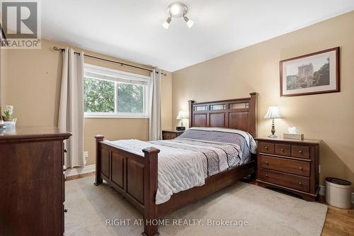 33 Benson Avenue, Mississauga, ON - Indoor Photo Showing Bedroom