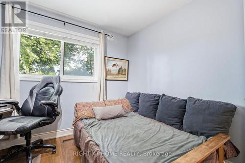 33 Benson Avenue, Mississauga, ON - Indoor Photo Showing Bedroom