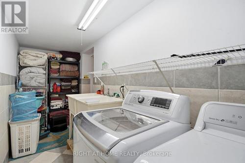 33 Benson Avenue, Mississauga, ON - Indoor Photo Showing Laundry Room