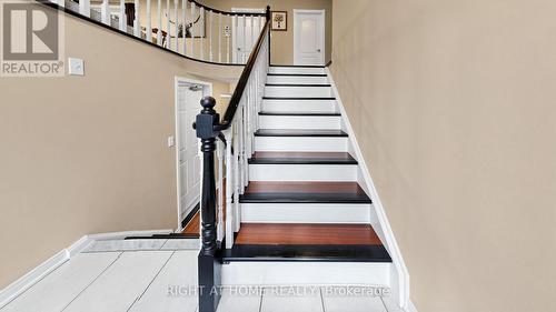 6 Compton Crescent, Bradford West Gwillimbury, ON - Indoor Photo Showing Other Room
