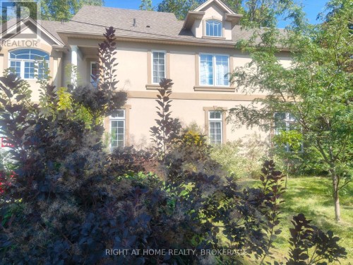 22 URSULA AVENUE  St. Catharines (Burleigh Hill), ON L2T 1T1