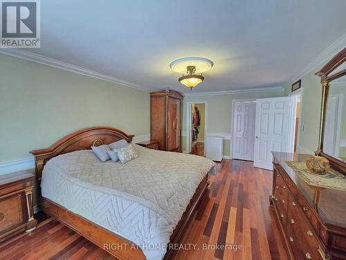 2428 Old Carriage Road, Mississauga, ON - Indoor Photo Showing Bedroom