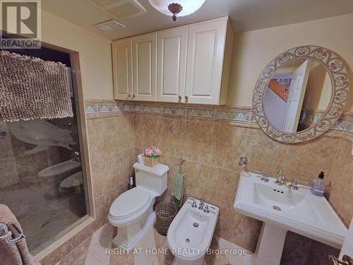 2428 Old Carriage Road, Mississauga, ON - Indoor Photo Showing Bathroom