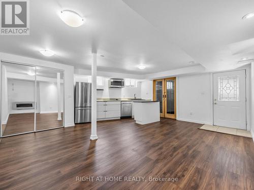 20 Kildonan Drive, Toronto, ON - Indoor Photo Showing Kitchen
