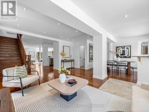 20 Kildonan Drive, Toronto, ON - Indoor Photo Showing Living Room