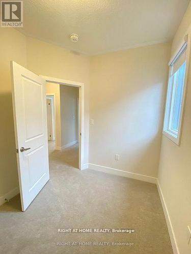 1284 Muller Lane, Oakville, ON - Indoor Photo Showing Other Room