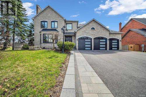 1092 STONEHAVEN AVENUE  Newmarket, ON L3X 1M7