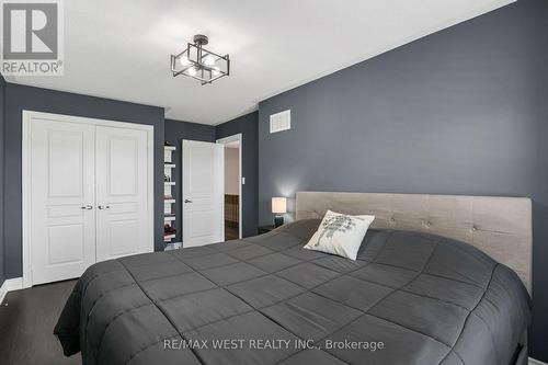 21 Sibella Way, Vaughan, ON - Indoor Photo Showing Bedroom