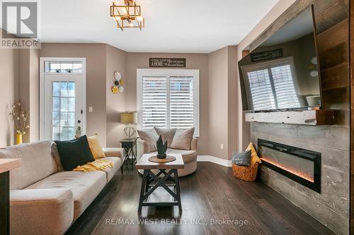 21 Sibella Way, Vaughan, ON - Indoor Photo Showing Living Room With Fireplace