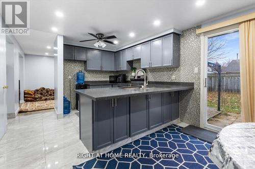 275 Tagge Crescent, Kitchener, ON - Indoor Photo Showing Kitchen With Double Sink