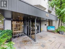 1907 - 65 HARBOUR SQUARE Toronto, ON M5J 2L4