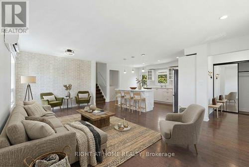 68 OVERBANK DRIVE  Oshawa, ON L1J 7Y8