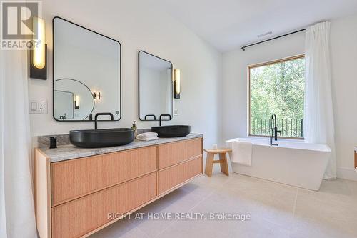 920 Calder Road, Mississauga, ON - Indoor