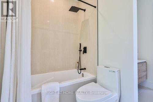 920 Calder Road, Mississauga, ON - Indoor Photo Showing Bathroom