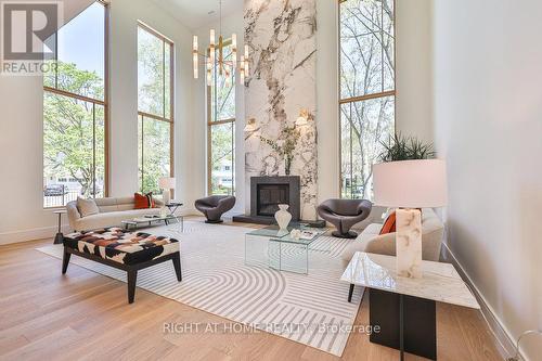 920 Calder Road, Mississauga, ON - Indoor With Fireplace