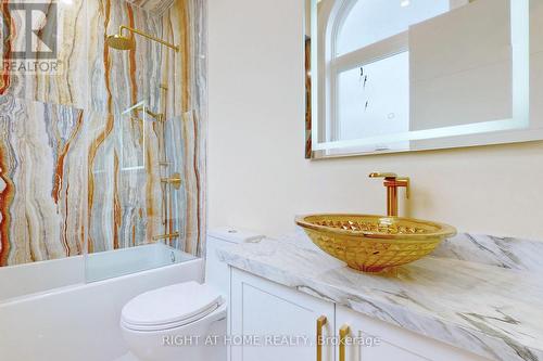 10 Jocelyn Crescent, Toronto, ON - Indoor Photo Showing Bathroom