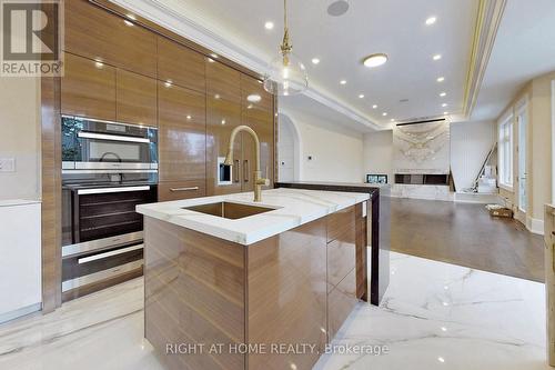 10 Jocelyn Crescent, Toronto, ON - Indoor Photo Showing Kitchen With Upgraded Kitchen