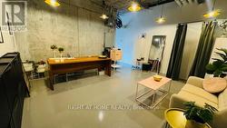 210 - 334 ADELAIDE STREET W Toronto, ON M5V 0M1