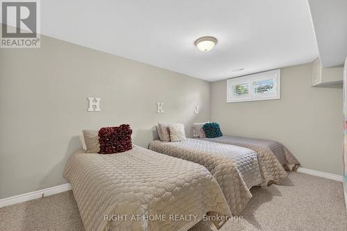 13 Alpine Way, Oro-Medonte, ON - Indoor Photo Showing Bedroom