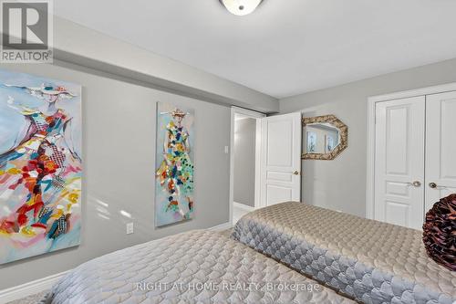 13 Alpine Way, Oro-Medonte, ON - Indoor Photo Showing Bedroom