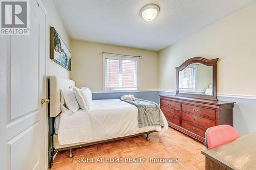 814 Brass Winds Place, Mississauga, ON - Indoor Photo Showing Bedroom