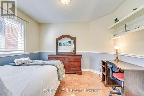 814 Brass Winds Place, Mississauga, ON - Indoor Photo Showing Bedroom