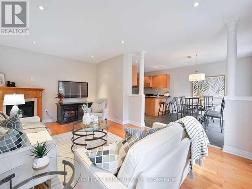 814 Brass Winds Place, Mississauga, ON - Indoor Photo Showing Living Room With Fireplace