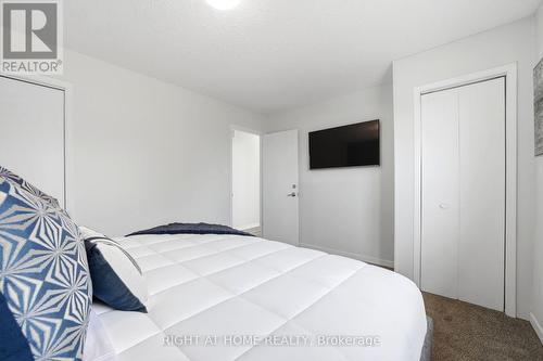 602 Willow Road, Guelph, ON - Indoor Photo Showing Bedroom