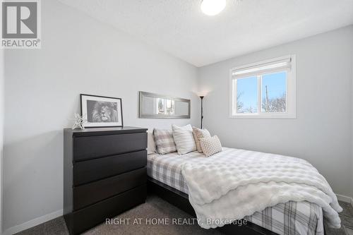 602 Willow Road, Guelph, ON - Indoor Photo Showing Bedroom